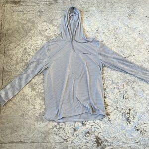 EUC Vineyard Vines Hooded Pullover